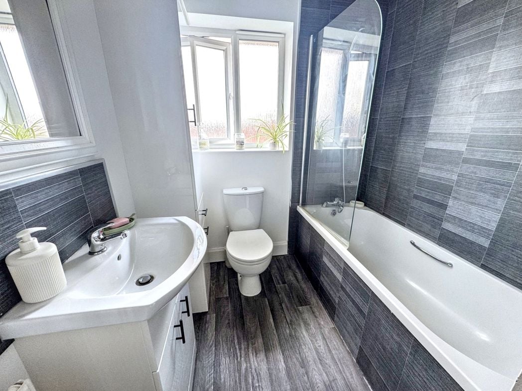 Property image 21 of 26