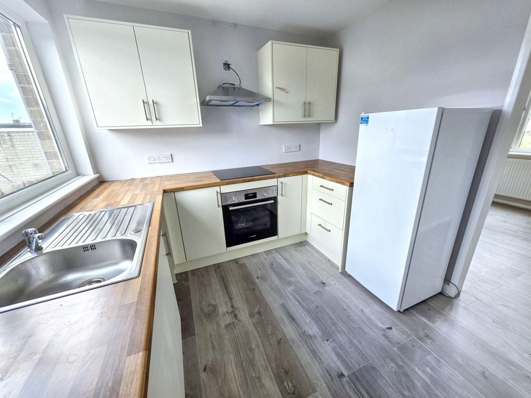 Property image 2 of 11