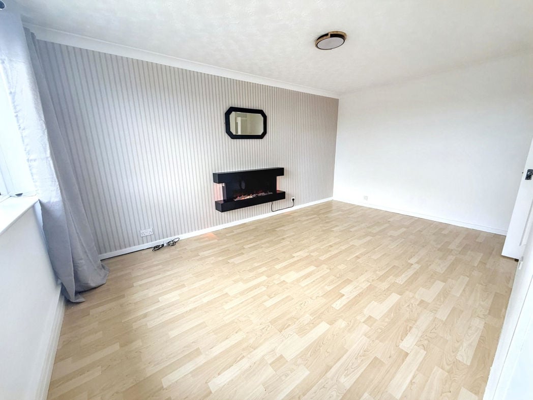 Property image 2 of 10