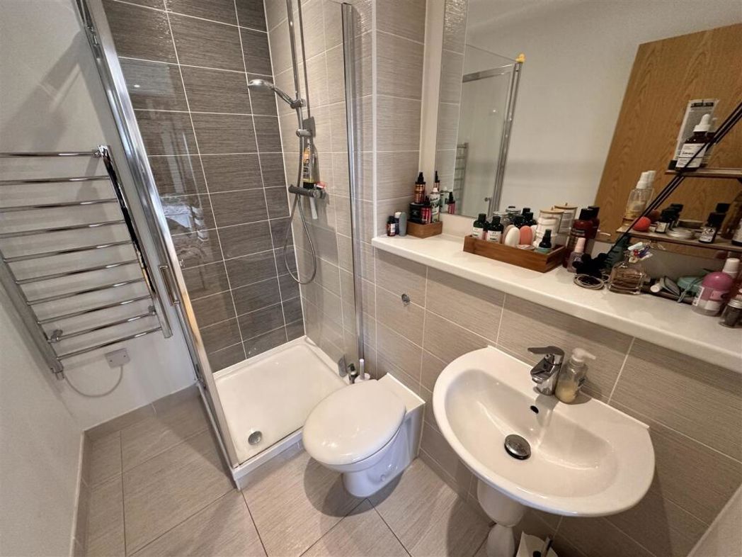 Property image 11 of 15