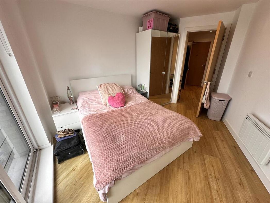 Property image 10 of 15