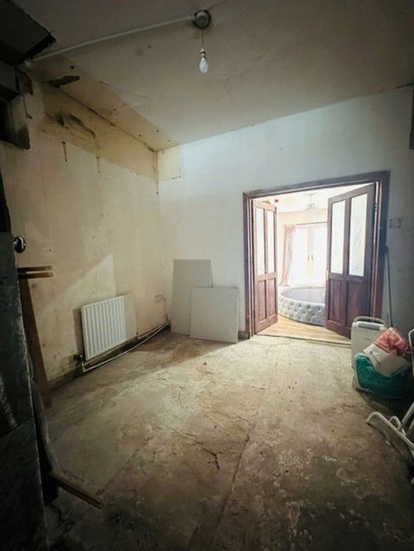 Property image 11 of 55