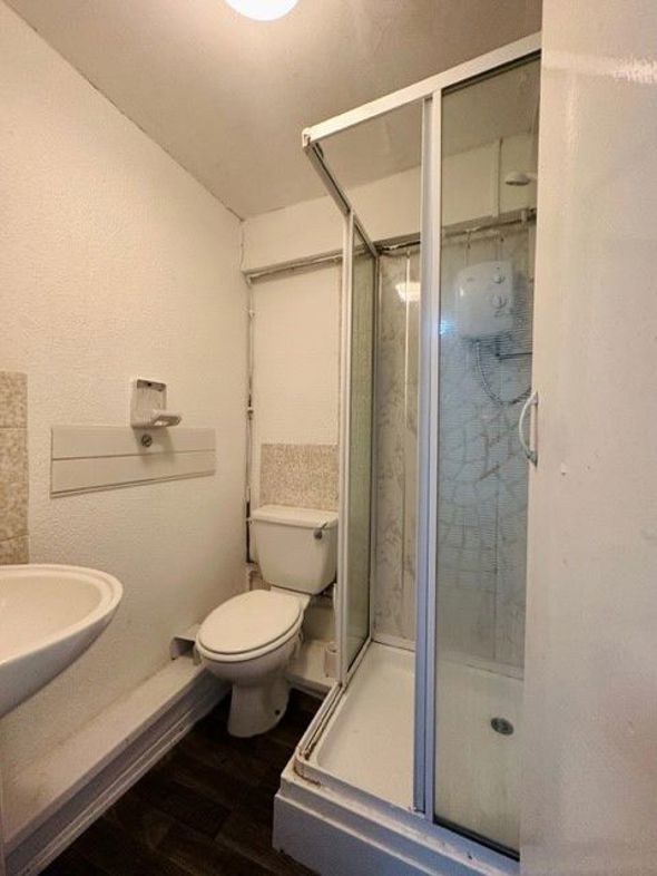 Property image 24 of 55