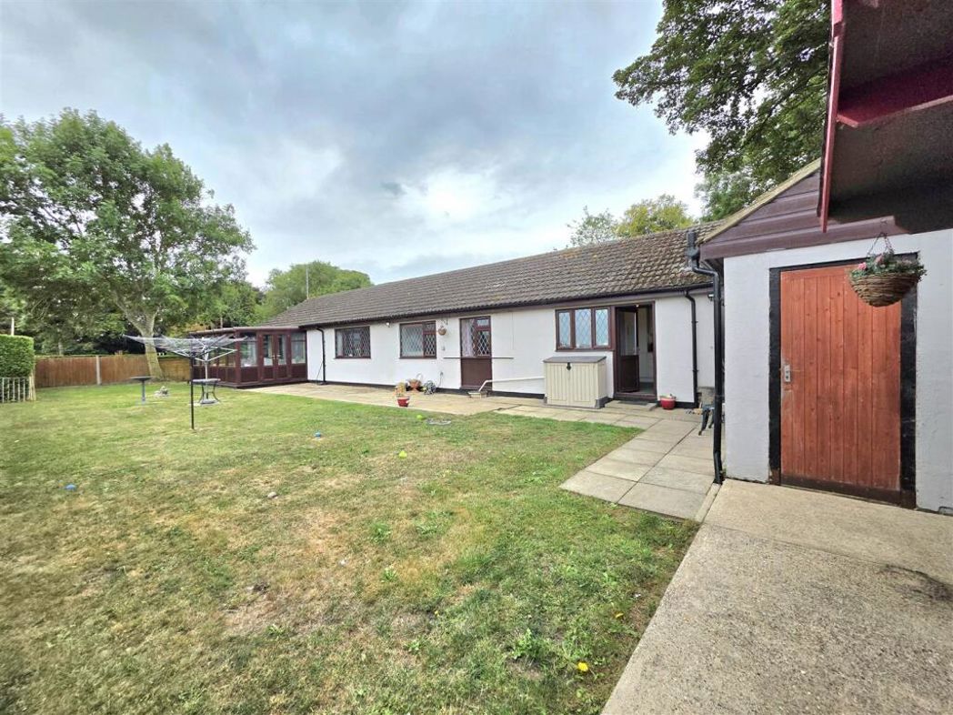 Property image 27 of 33
