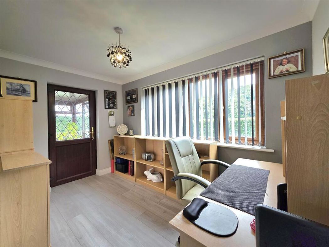 Property image 14 of 33