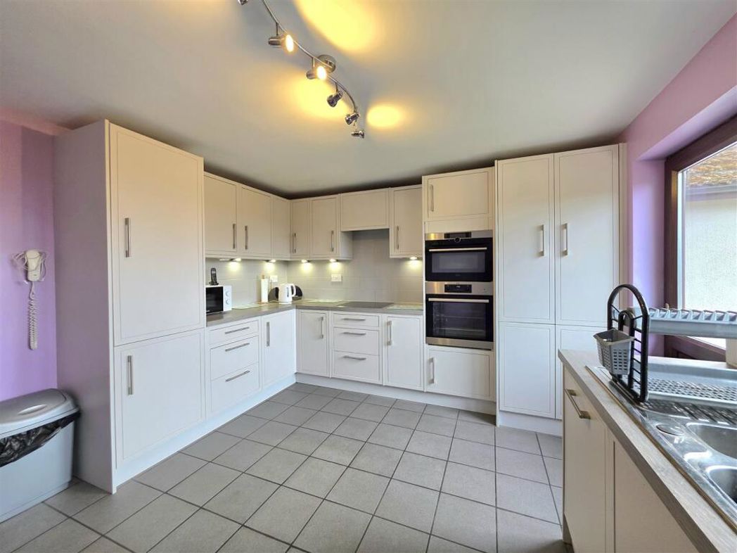 Property image 2 of 33
