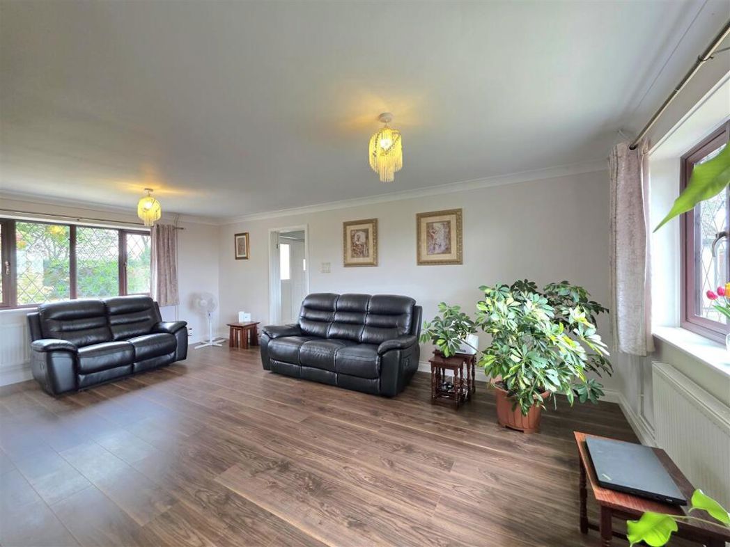 Property image 7 of 33