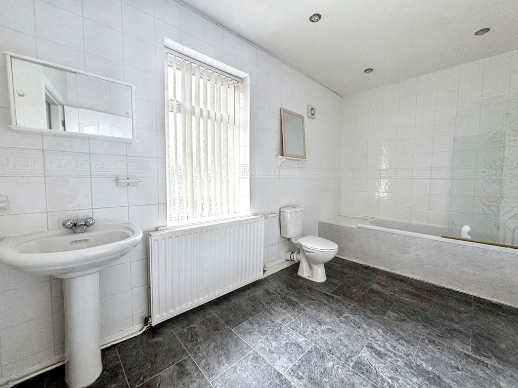 Property image 11 of 13