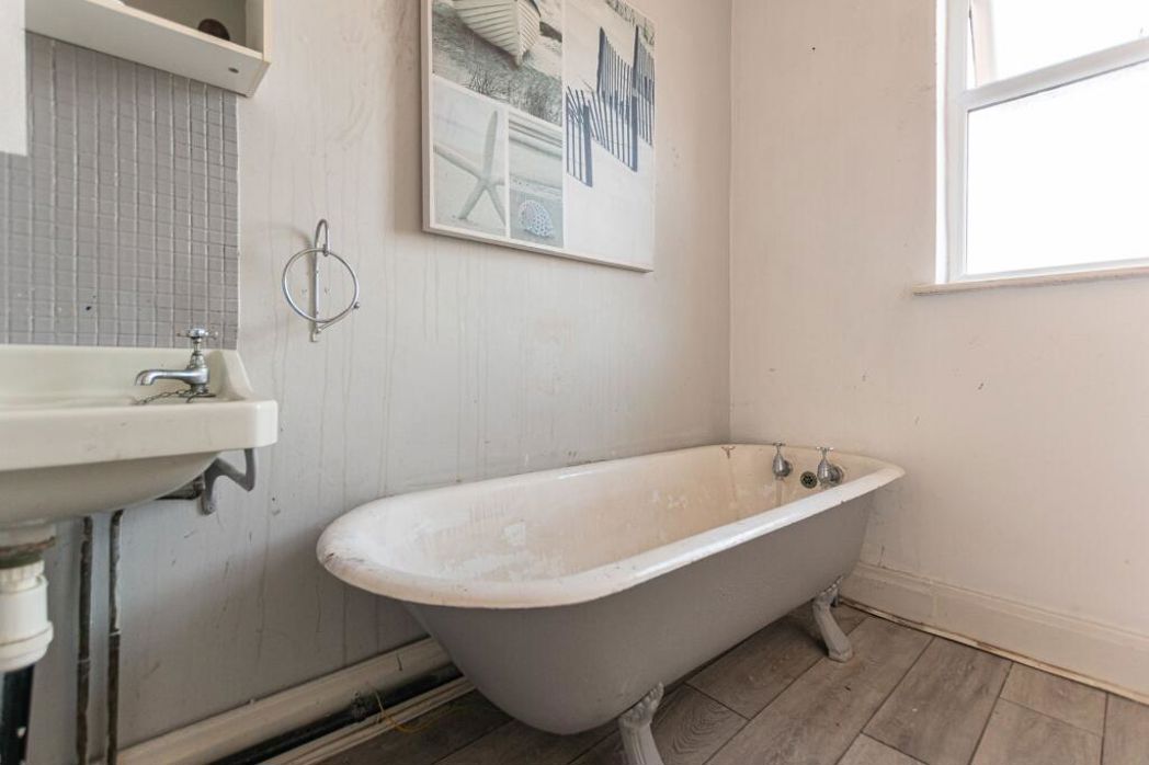 Property image 12 of 13