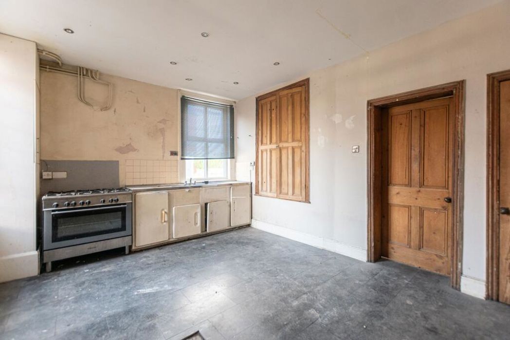Property image 5 of 13