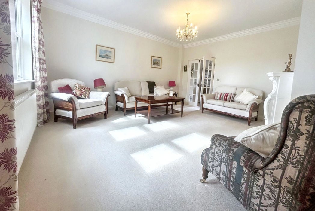 Property image 4 of 23