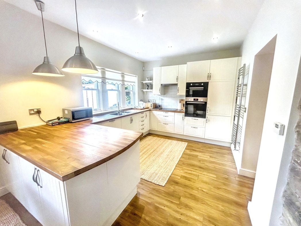 Property image 7 of 23
