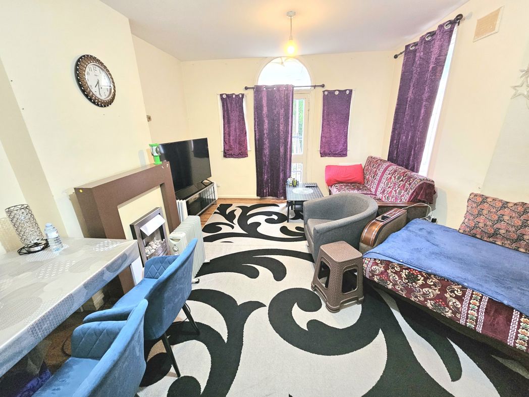 Property image 3 of 8