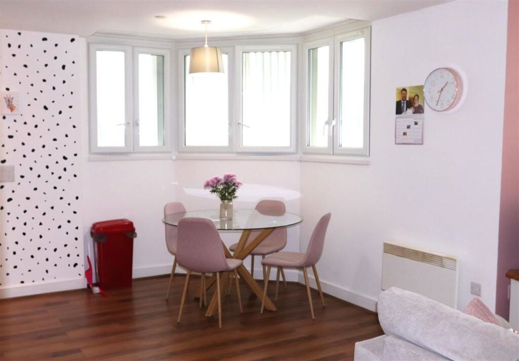 Property image 3 of 14