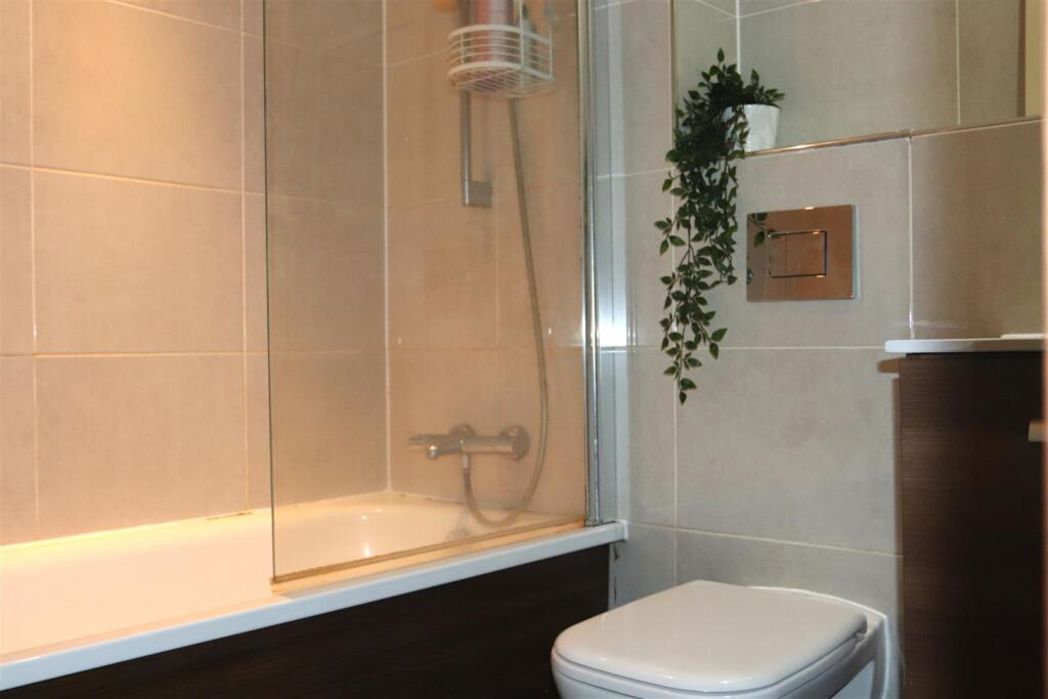 Property image 8 of 14