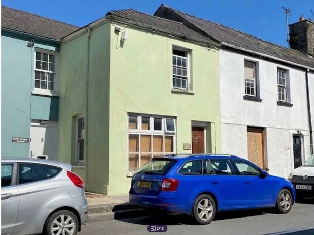 Property image 2 of 17