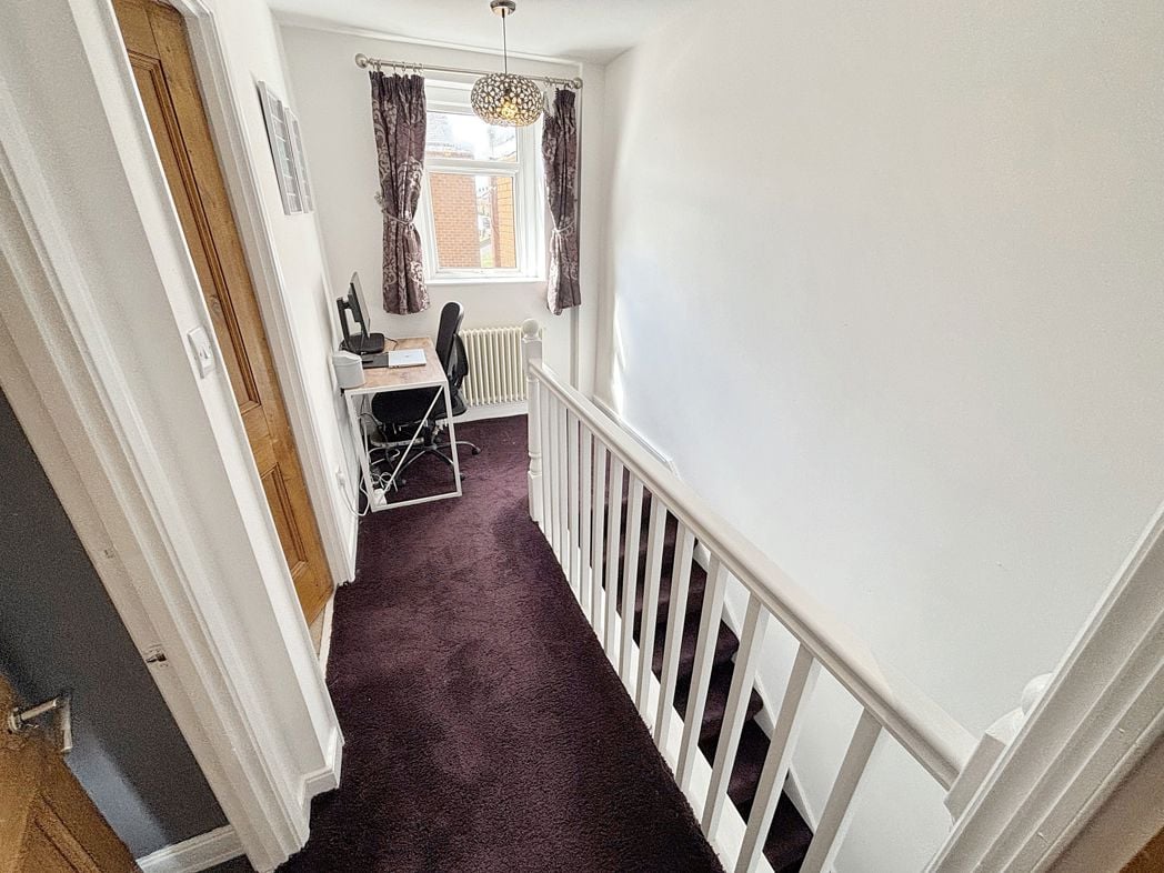 Property image 8 of 13