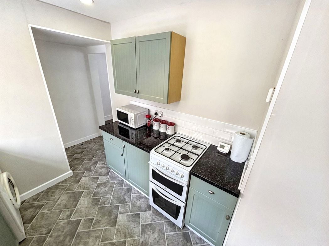 Property image 10 of 33