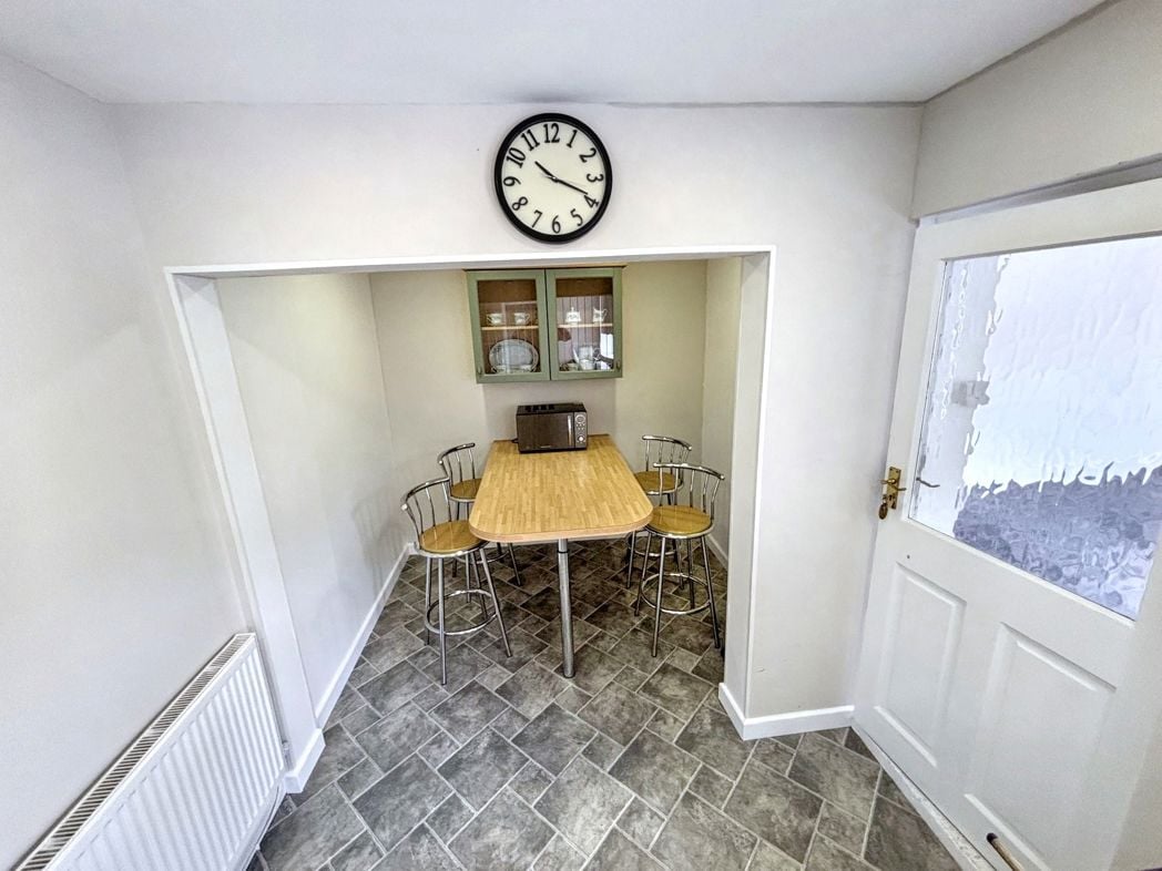 Property image 13 of 33