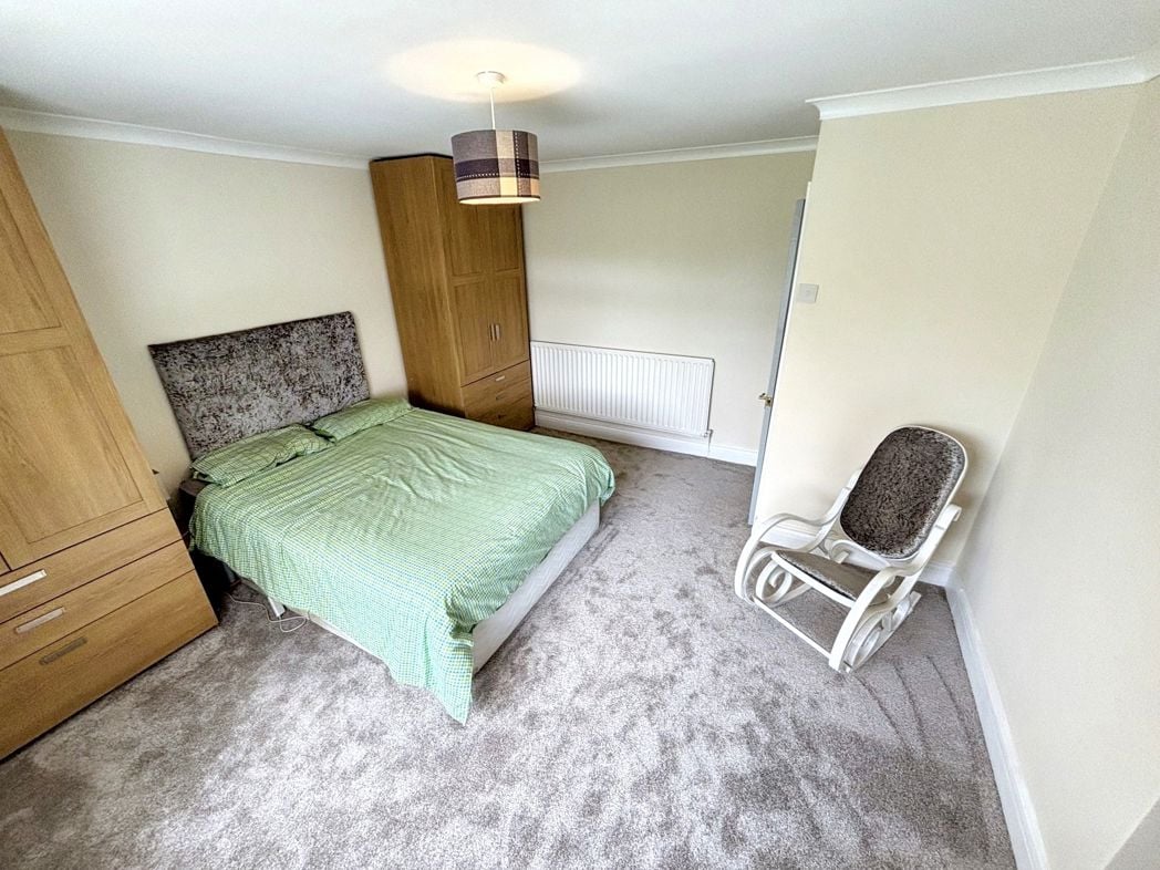 Property image 19 of 33