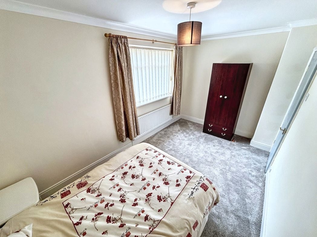 Property image 21 of 33