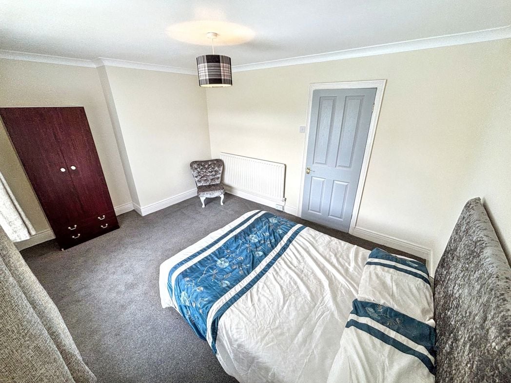 Property image 23 of 33