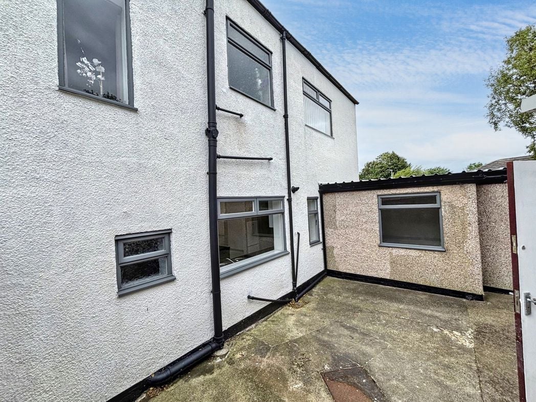 Property image 32 of 33
