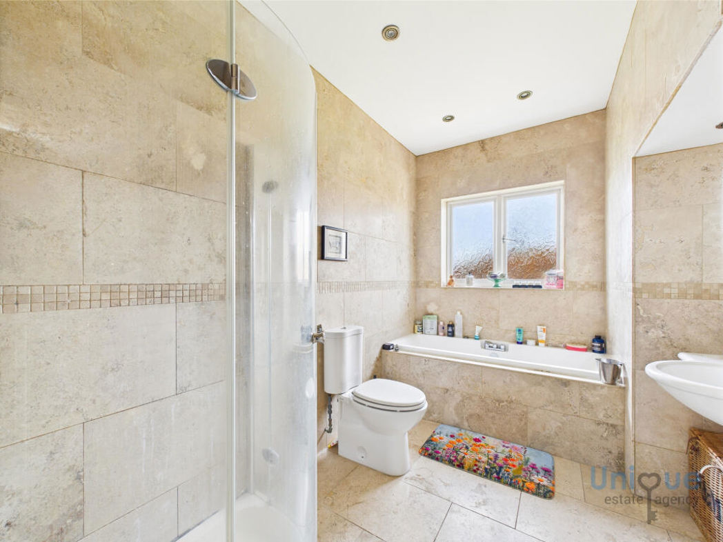 Property image 15 of 17