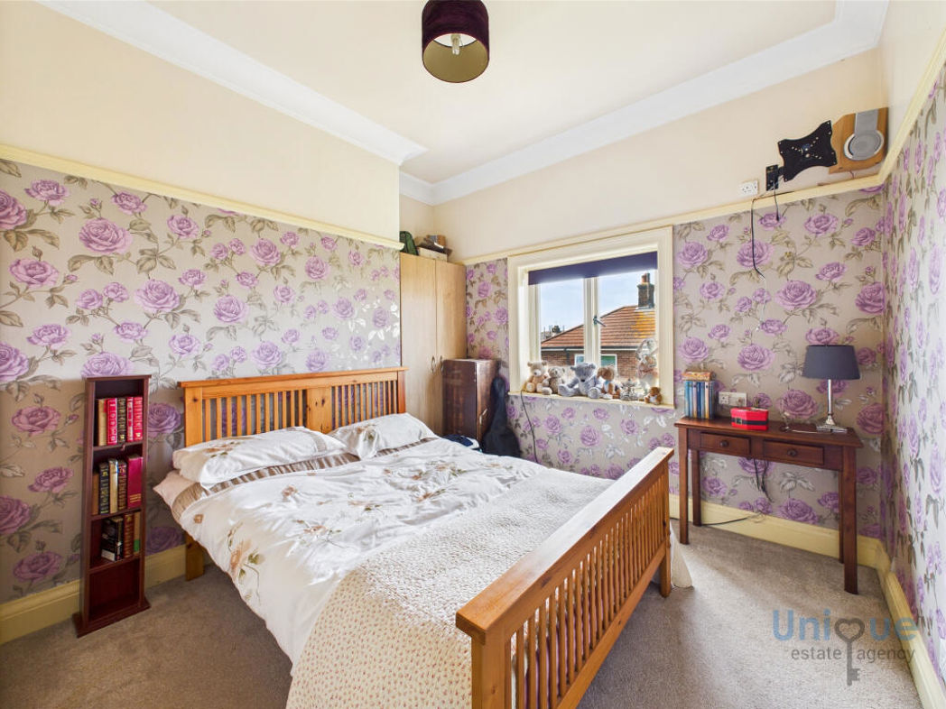 Property image 11 of 17
