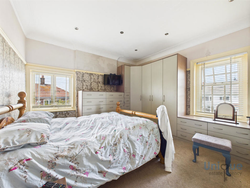 Property image 12 of 17