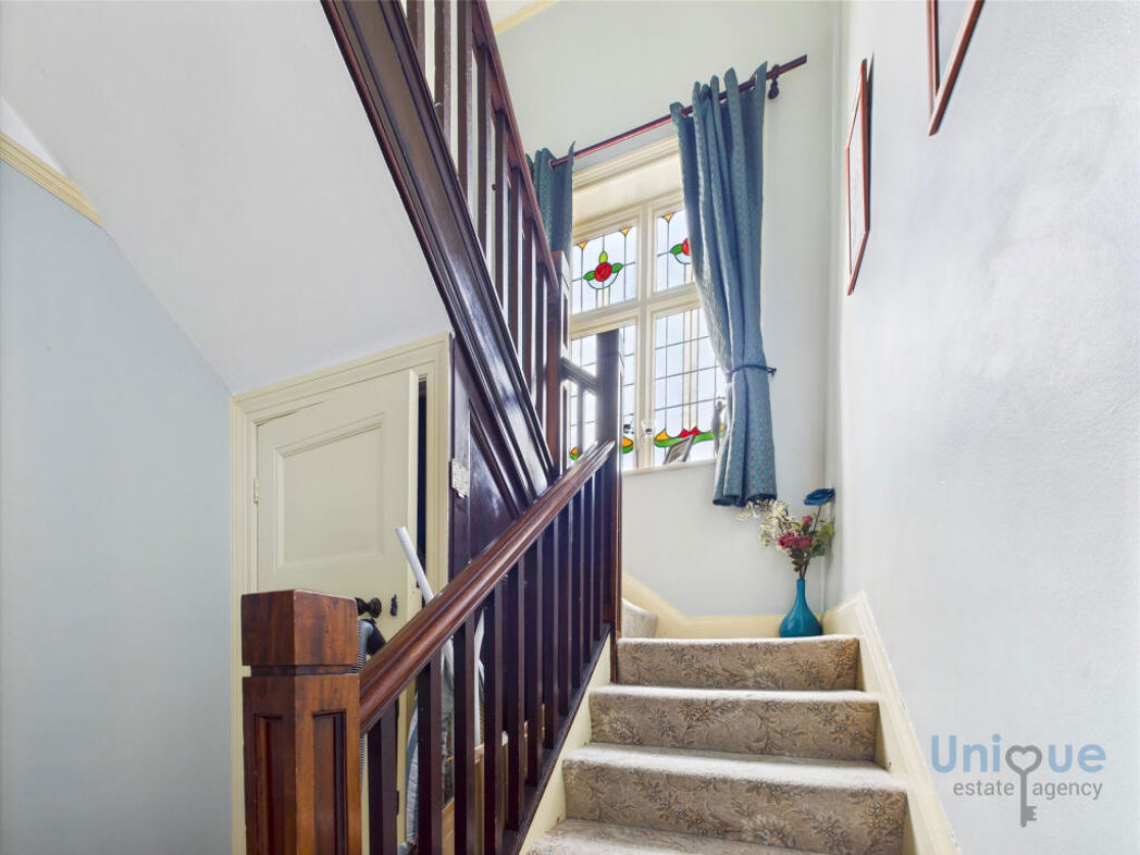 Property image 14 of 17