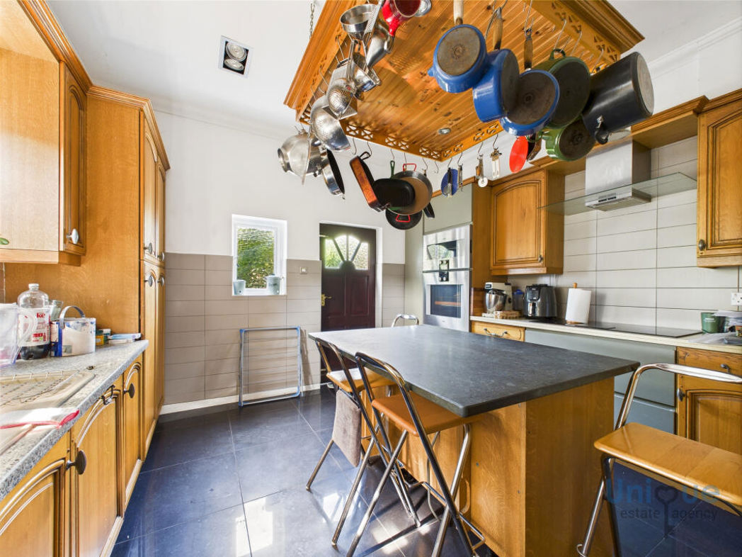 Property image 7 of 17