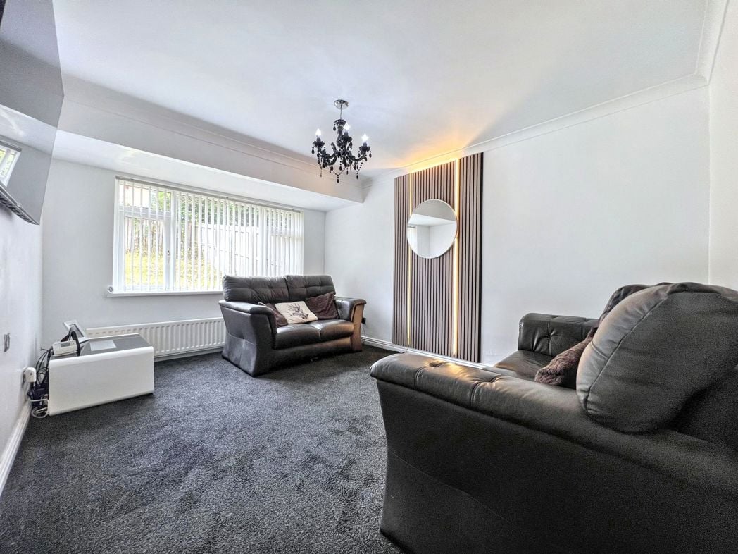 Property image 5 of 17