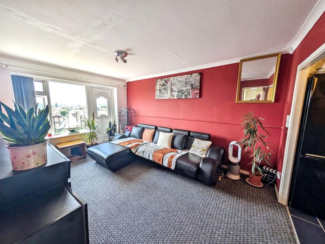 Property image 2 of 7