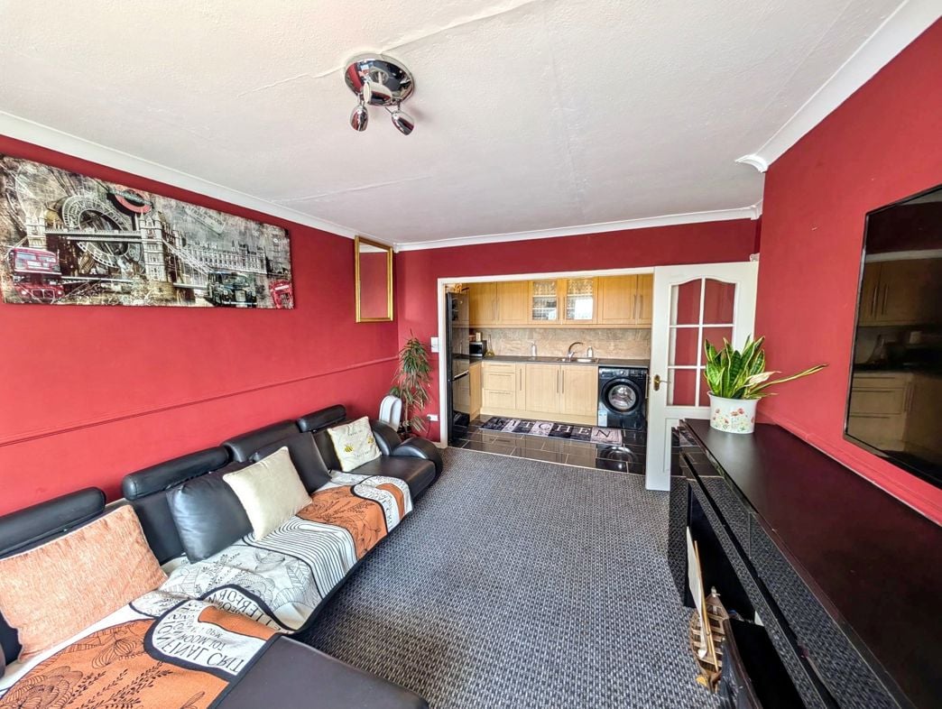 Property image 3 of 7