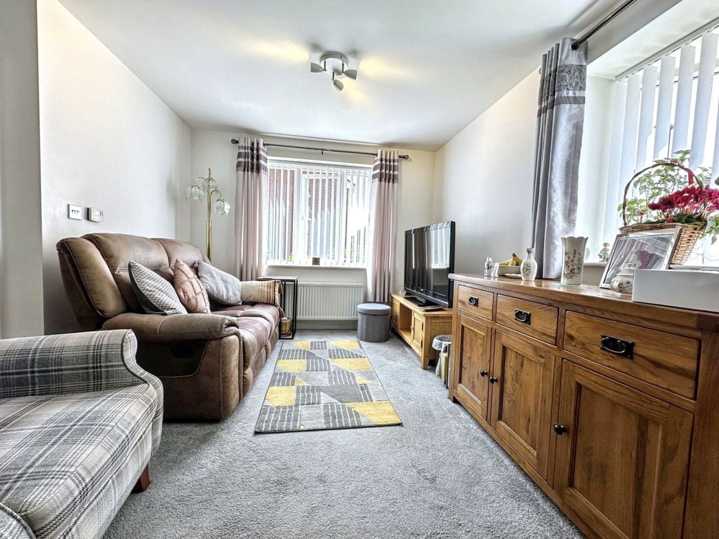 Property image 3 of 11