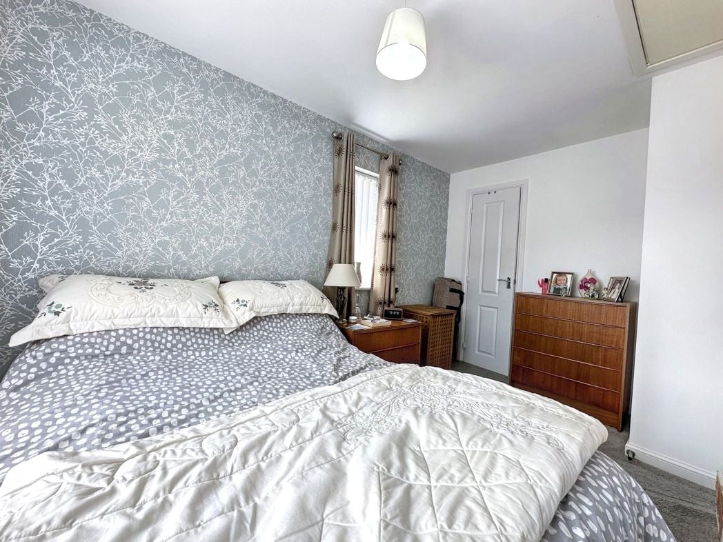 Property image 7 of 11