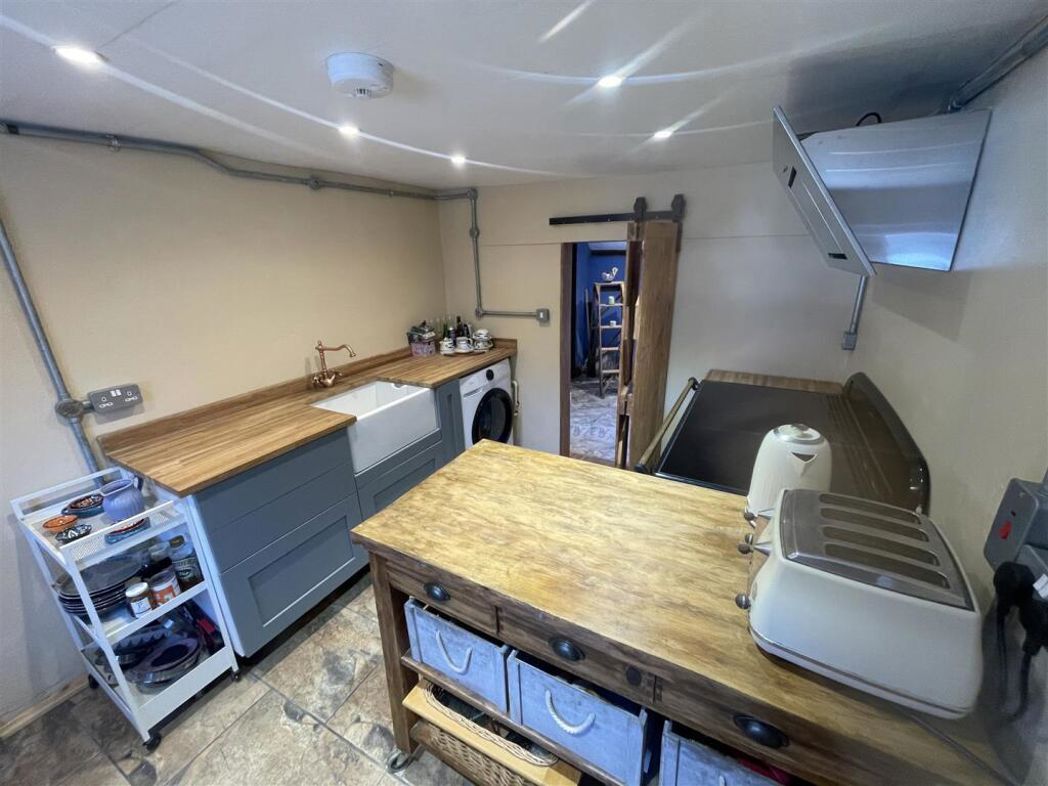Property image 6 of 14