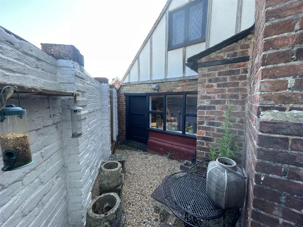 Property image 11 of 14