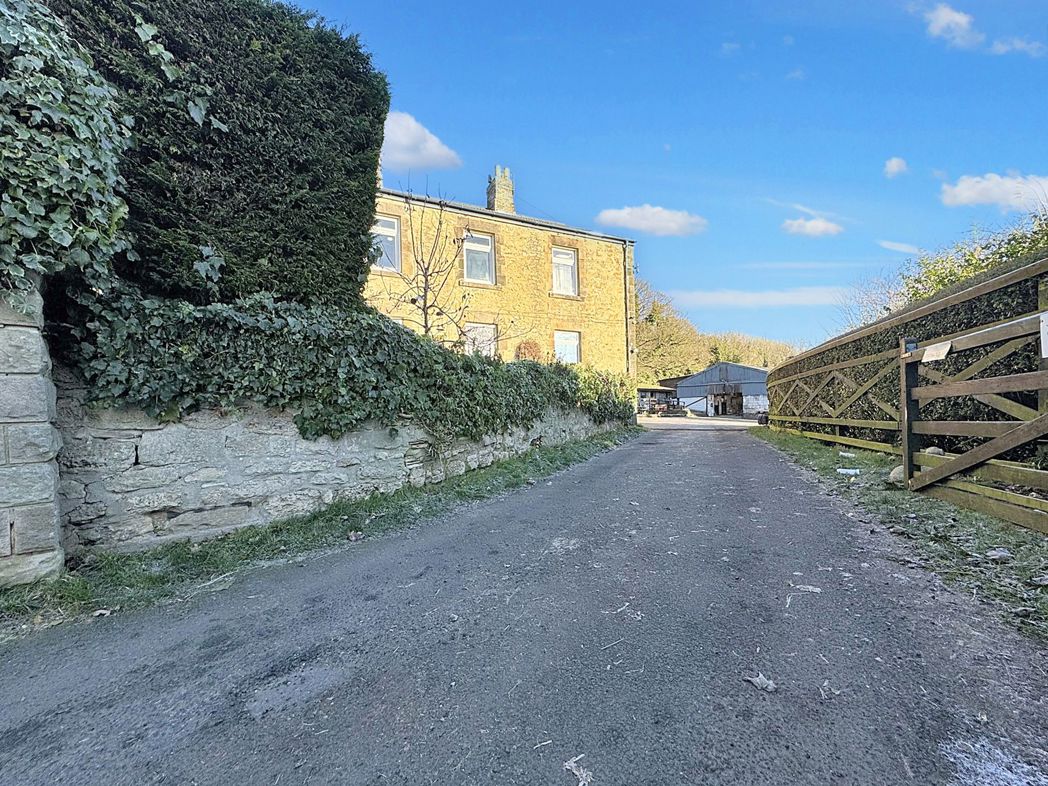 Property image 21 of 39