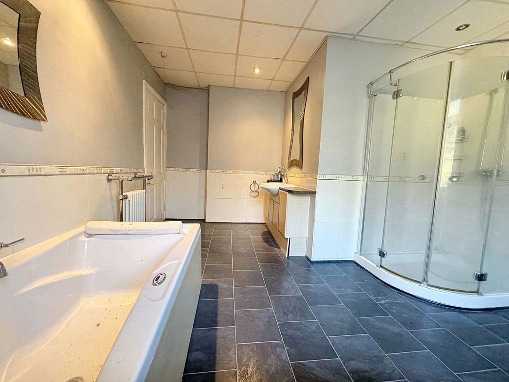 Property image 19 of 39