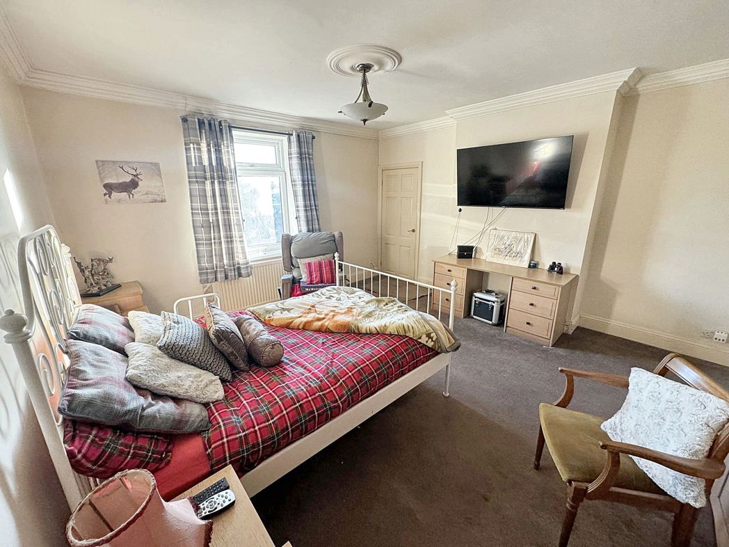Property image 15 of 39