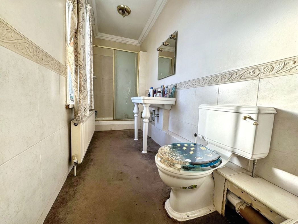 Property image 16 of 39
