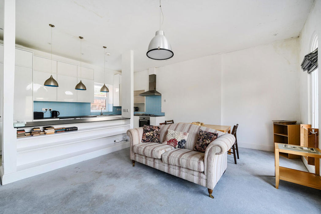 Property image 6 of 18