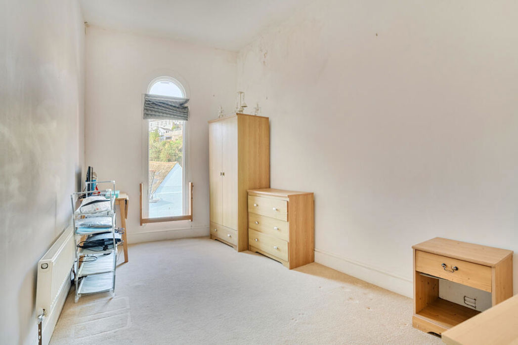 Property image 8 of 18