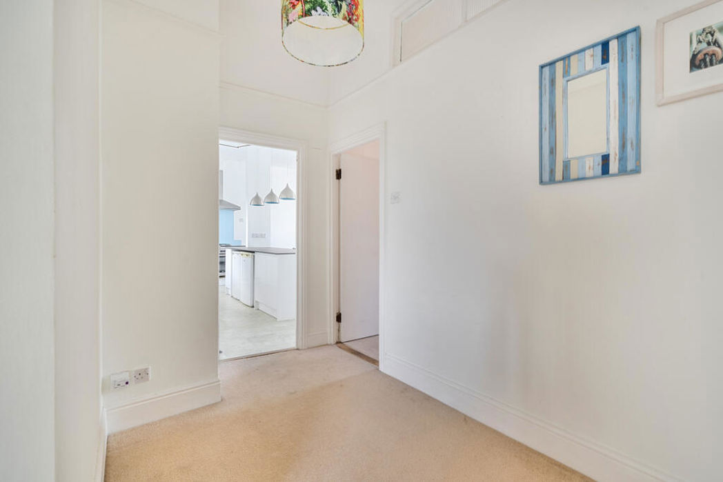 Property image 11 of 18