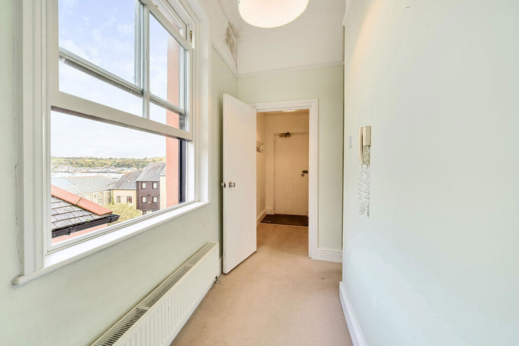 Property image 13 of 18
