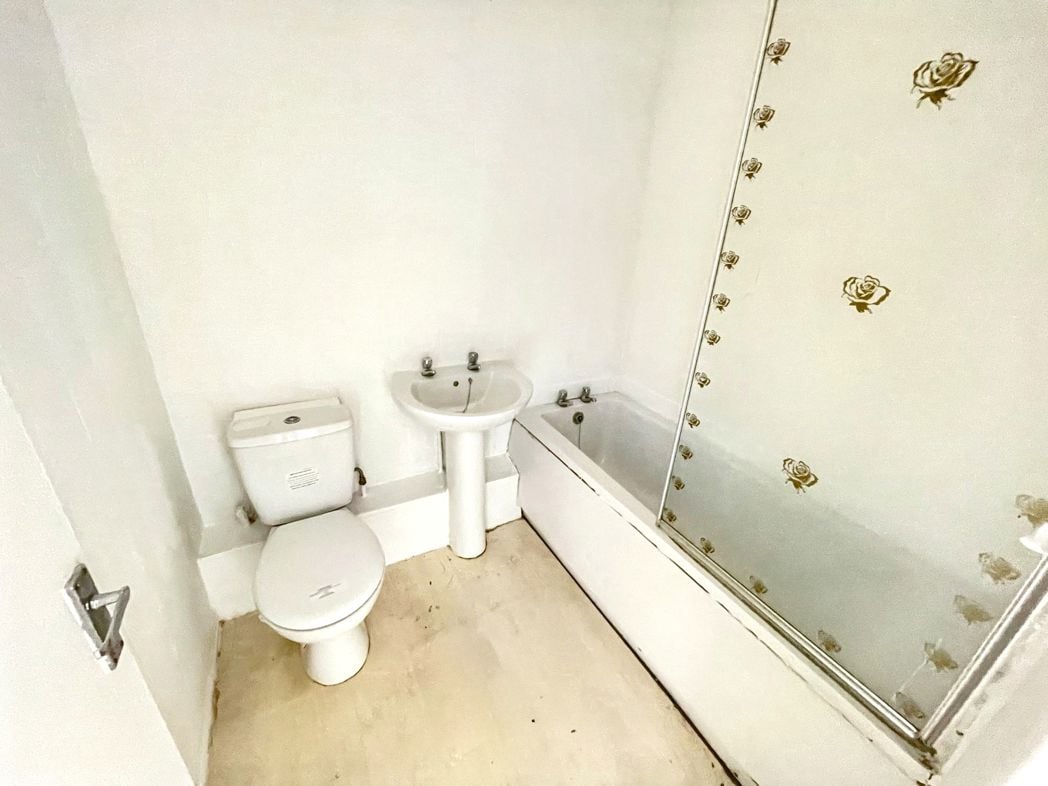 Property image 6 of 7