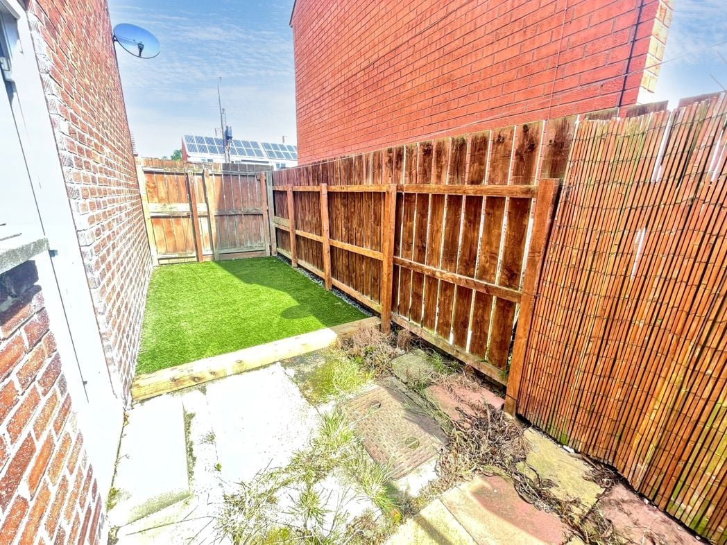Property image 10 of 10