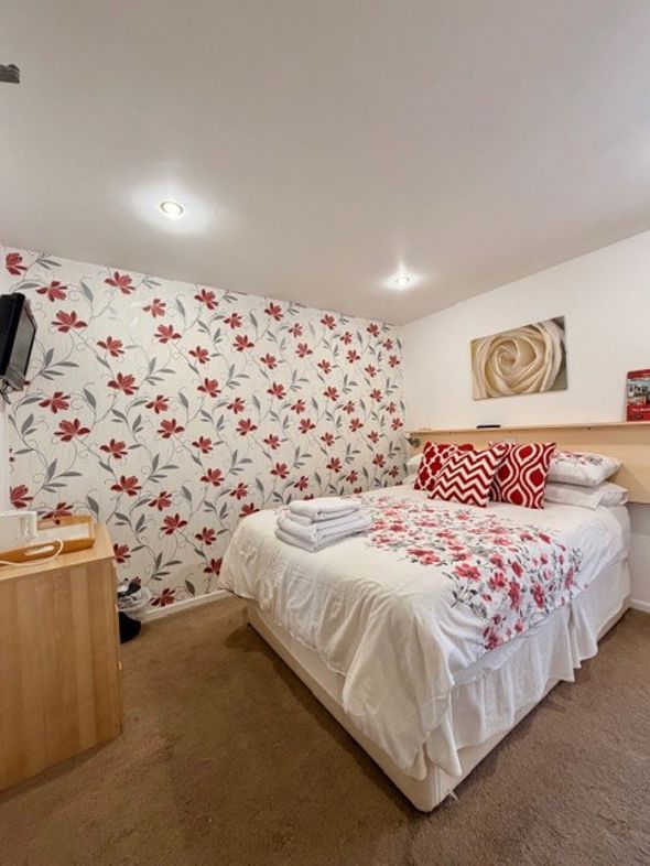 Property image 4 of 31